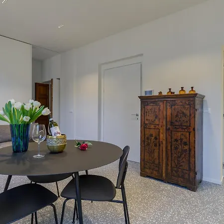 Domus La Scala Apartment