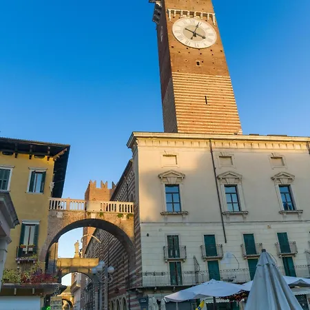 Domus La Scala Apartment